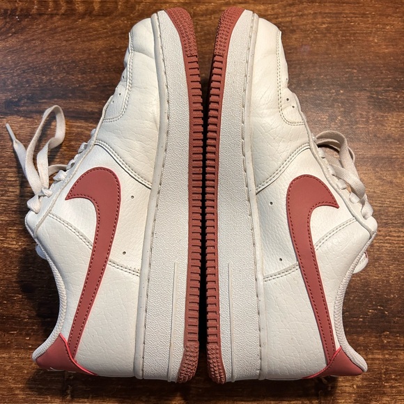 Nike Shoes - Nike Women's Off-White and Mauve Sneakers Like new